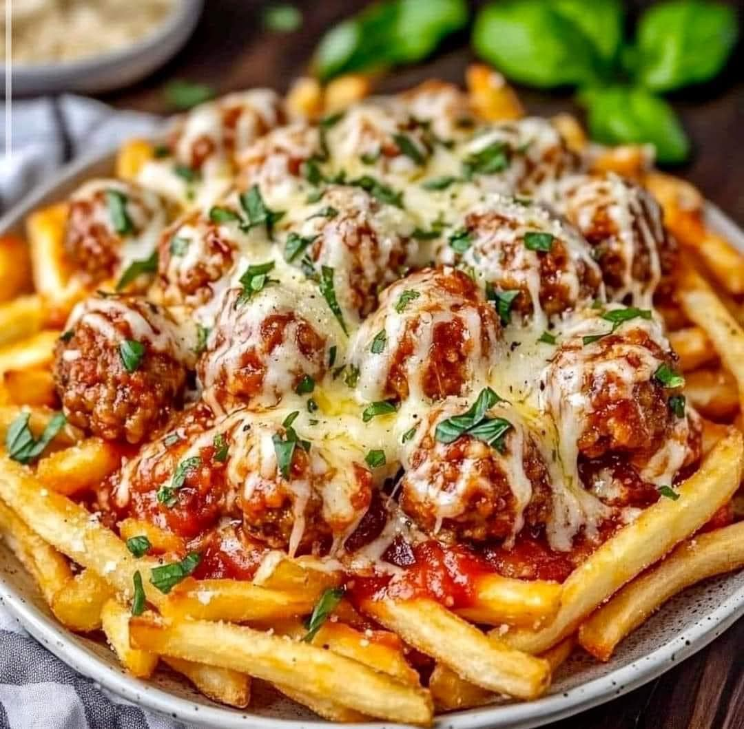 Italian Meatball Cheese Fries 