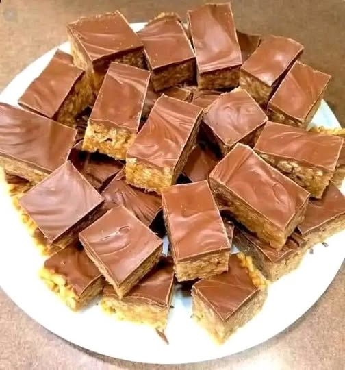 Chewy Snickers Brownies